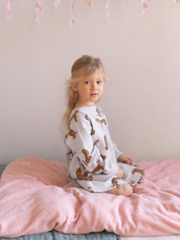 Платье на манжетах Mjölk